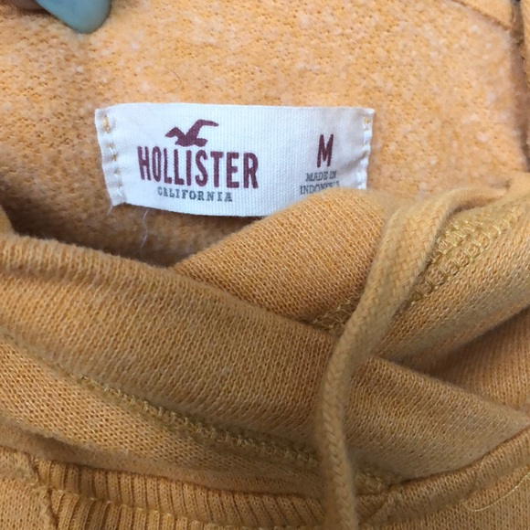 Hollister Sweater - Picture 3 of 5